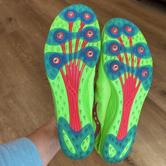 EUC Saucony Carrera XC3 Women’s Spikes in fluorescent green and orange size 11 - Picture 5 of 10